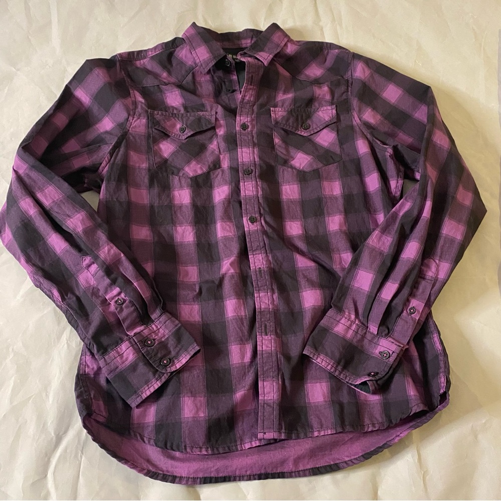 Men’s CJ black size, medium, purple and black button up dress shirt